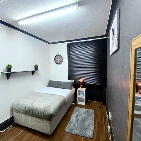 哈德斯菲尔德 Townhouse 105酒店 外观 照片