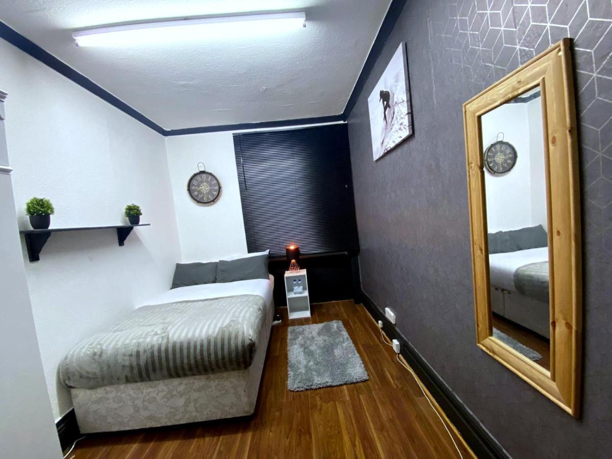 哈德斯菲尔德 Townhouse 105酒店 外观 照片